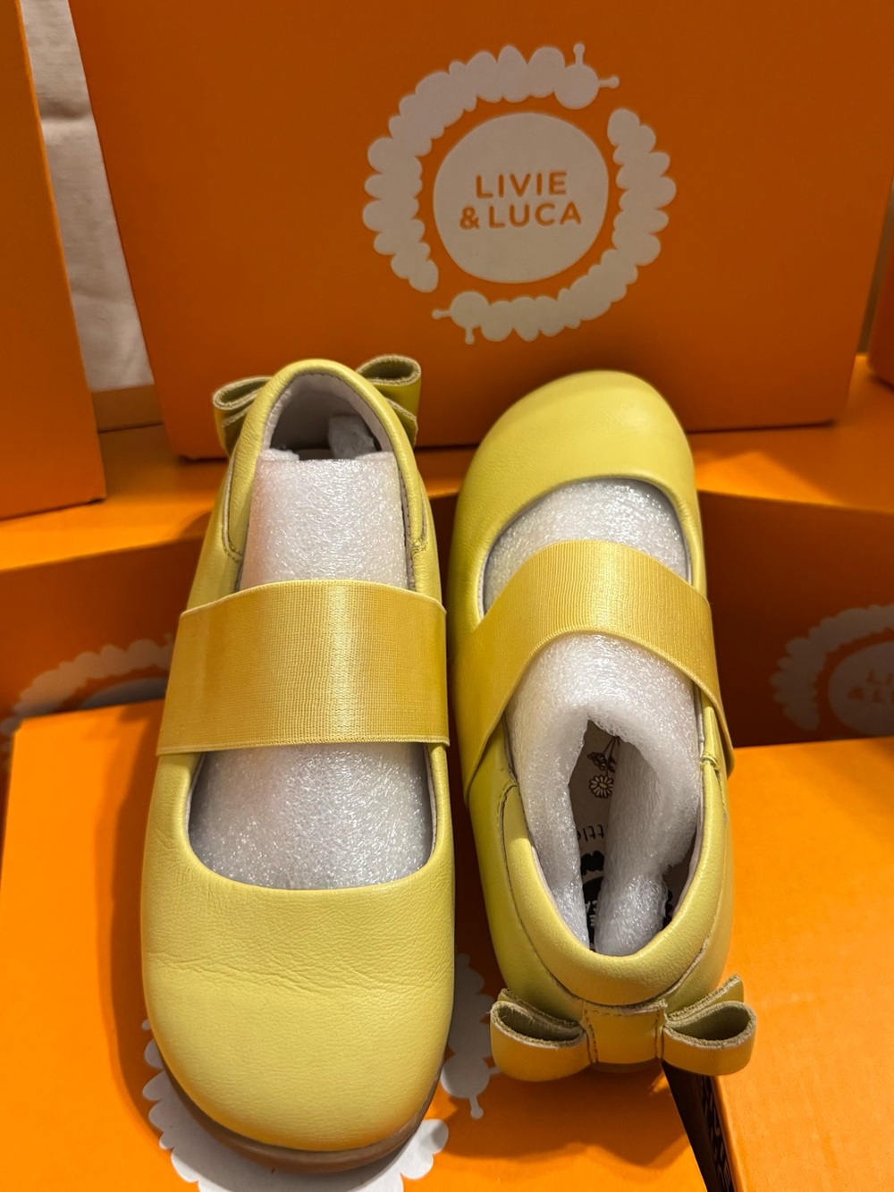 Livie & Luca Aria Ballet Flats - sunshine leather (Size 9) EUC With Box